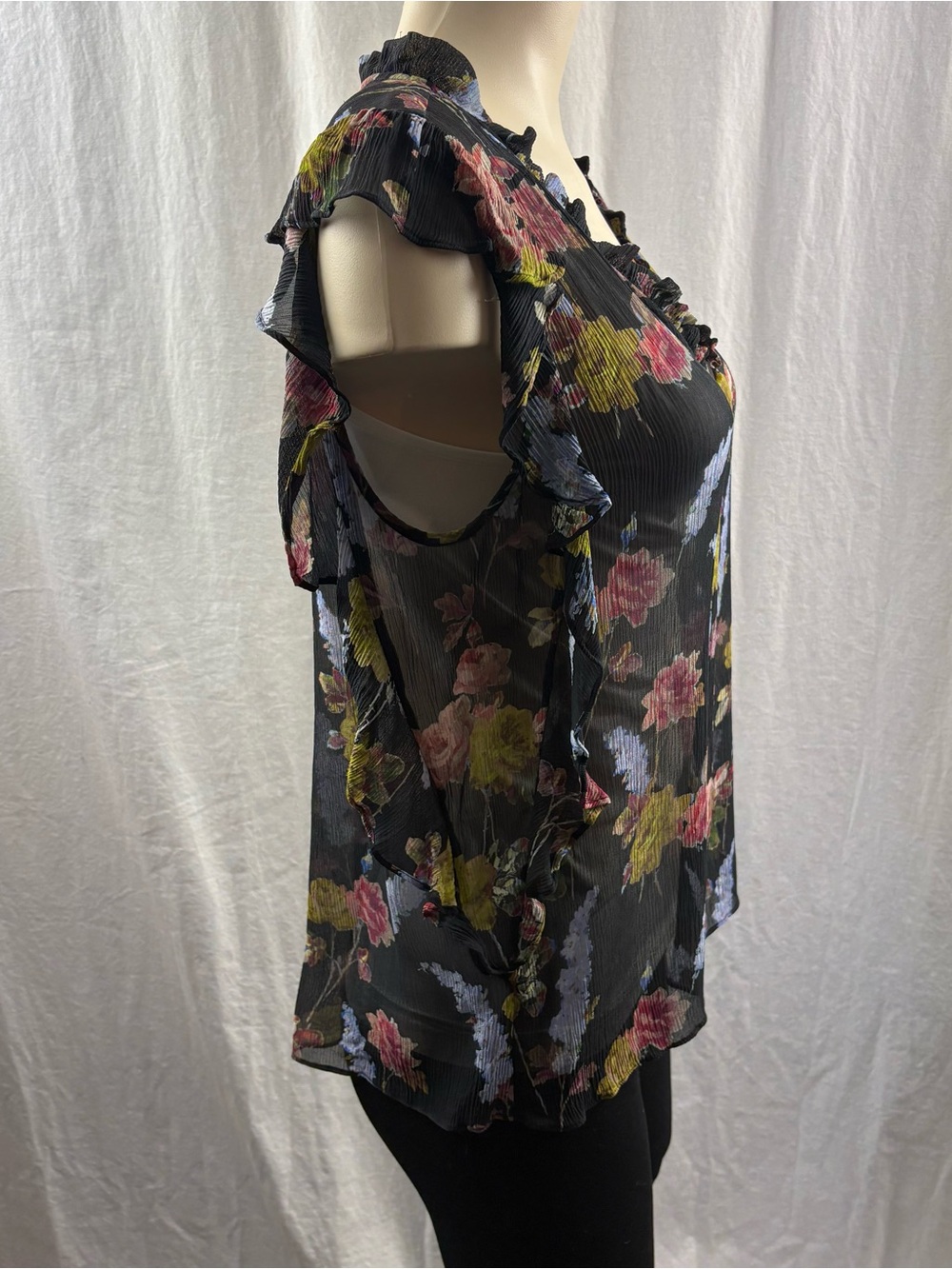 PAIGE Silk Genie Top M - Picture 9 of 13